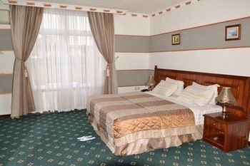 Venus Hotel Kinshasa Bagian luar foto