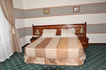 Venus Hotel Kinshasa Bagian luar foto